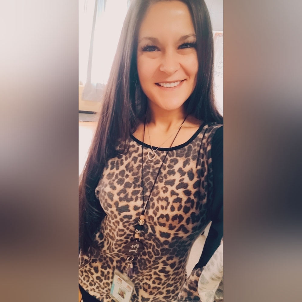 Meet your Posher, Tia